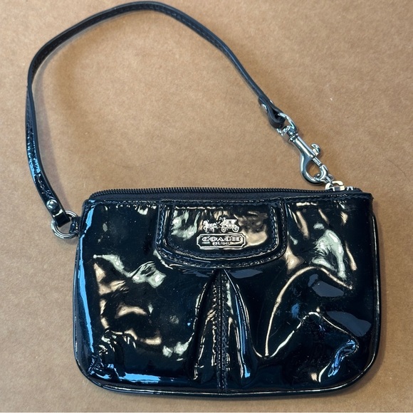 Black patent leather Coach wristlet,‎ silver hardware, wine colored lining - Picture 1 of 9